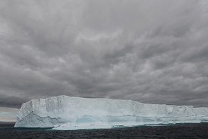 Tafel-Eisberg vor Deception Island
